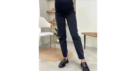 Джинсы бойфренды в цвете графит для беременных с высокой спинкой